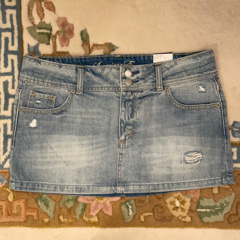 NWT American Eagle Denim Mini Skirt. Size 10
